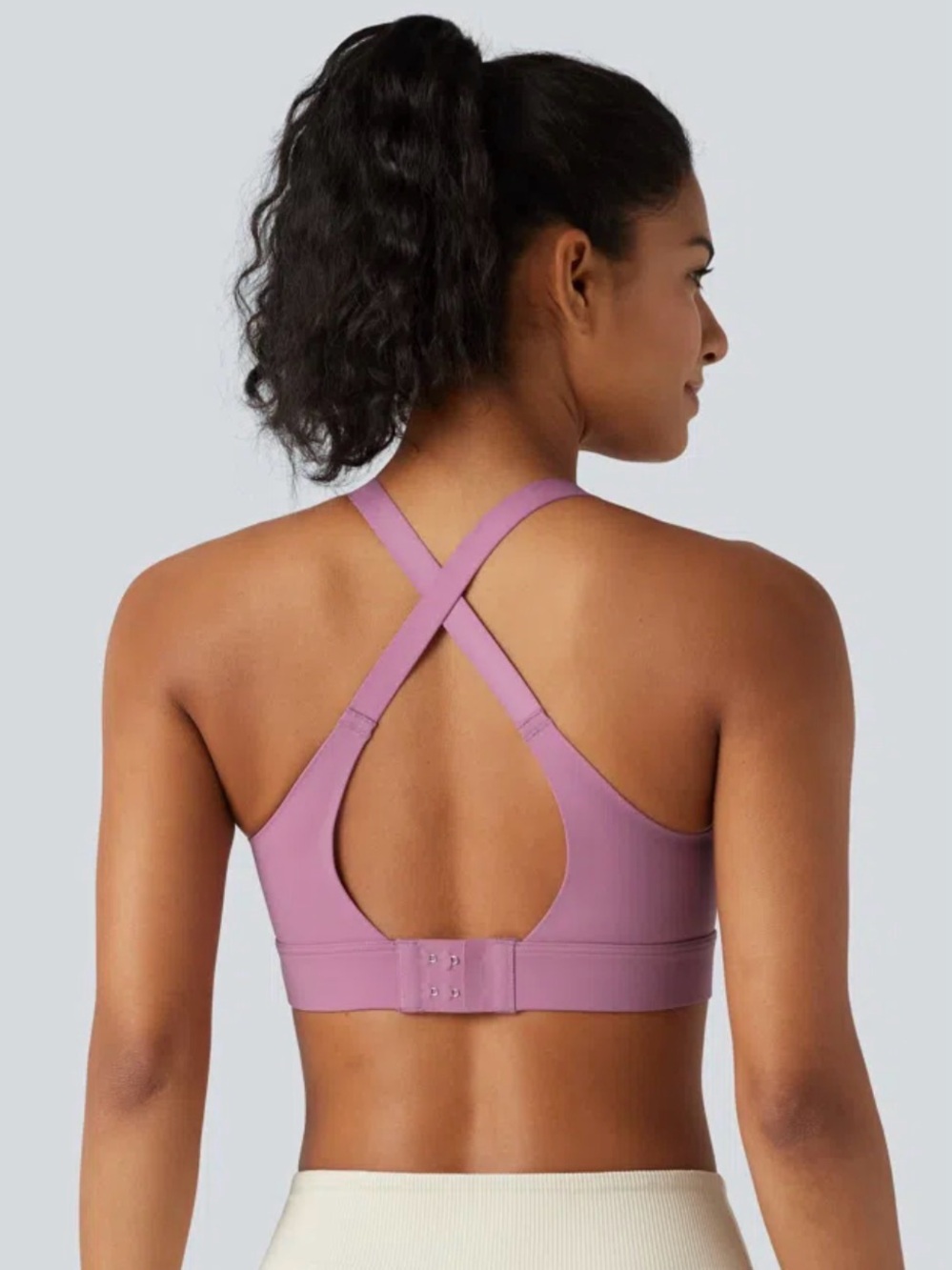 Halara Medium Support Molded Spacer Training Sports Bra